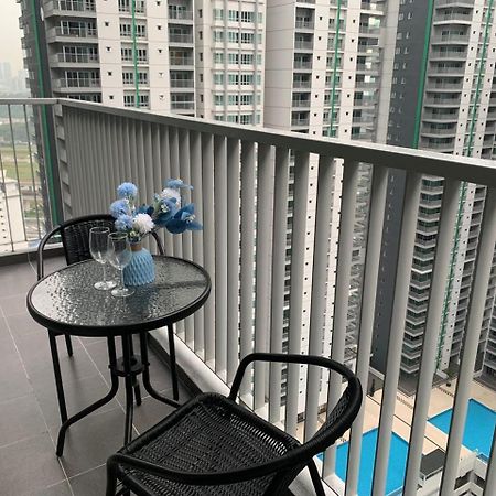 Corner Kl Pool View Rc Residence Kuala Lumpur Exterior photo