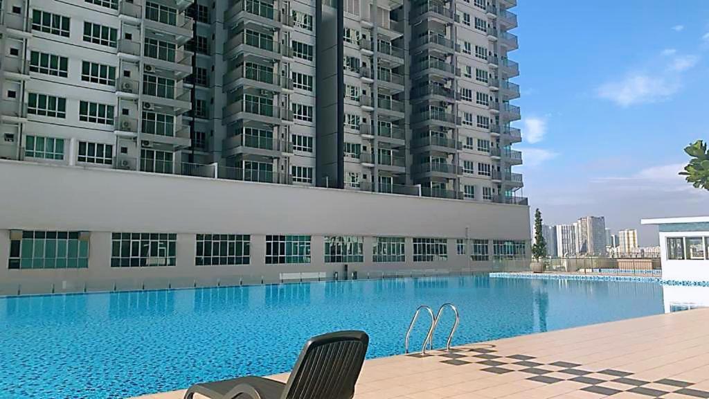 Corner Kl Pool View Rc Residence Kuala Lumpur Exterior photo