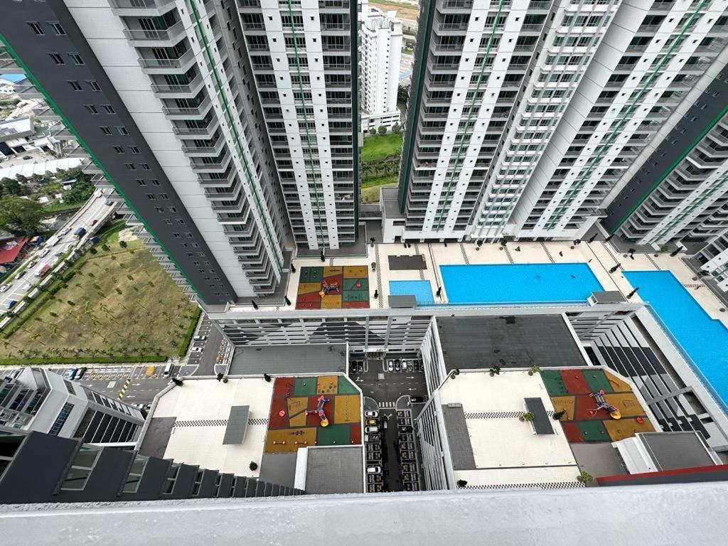 Corner Kl Pool View Rc Residence Kuala Lumpur Exterior photo